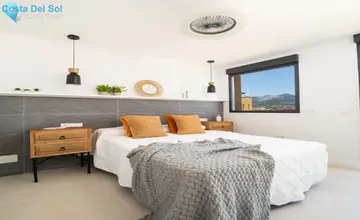 2 bedroom Apartment for Sale in Fuengirola-4882