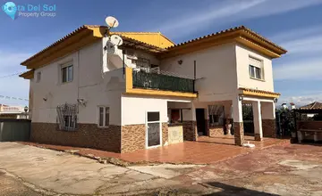 4 bedroom House for Sale in Alhaurín de la Torre