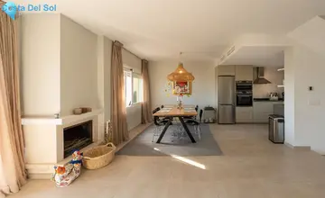 4 bedroom House for Sale in Nueva Andalucía-5091