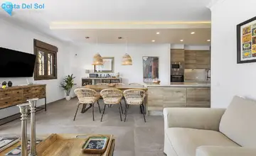 4 bedroom House for Sale in Riviera del Sol-5314