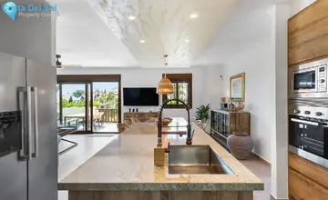 4 bedroom House for Sale in Riviera del Sol-5318