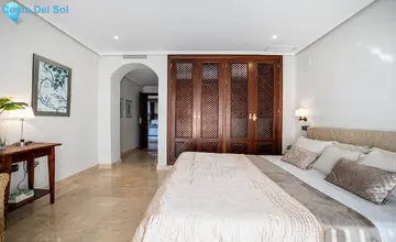 3 bedroom Apartment for Sale in Marbella-5400