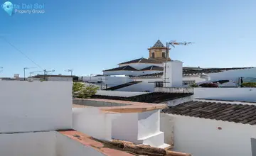 5 bedroom House for Sale in Estepona-5522