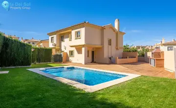 3 bedroom House for Sale in Fuengirola