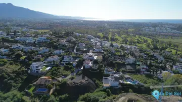 1240m2 Plot for Sale in Benahavís-102229