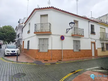 5 bedroom House for Sale in Estepona