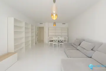 3 bedroom Apartment for Sale in Marbella-18050