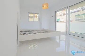 3 bedroom Apartment for Sale in Marbella-18056