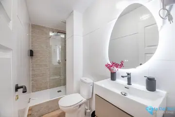 4 bedroom Apartment for Sale in Málaga Centro-13888