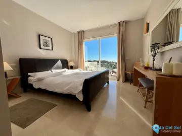 3 bedroom Apartment for Sale in La Quinta-84770