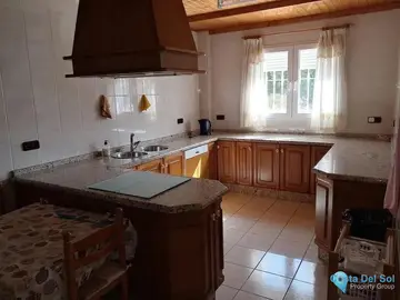 5 bedroom Apartment for Sale in Alhaurín de la Torre-102610