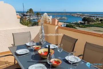 4 bedroom House for Sale in Estepona