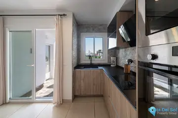 2 bedroom House for Sale in Miraflores-102669