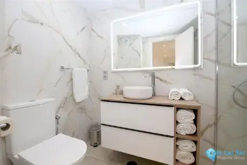 2 bedroom Apartment for Sale in Estepona-18789