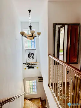 6 bedroom House for Sale in Alhaurín de la Torre-102766