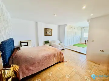6 bedroom House for Sale in Alhaurín de la Torre-102768