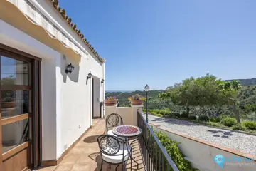 4 bedroom House for Sale in Benahavís-19048