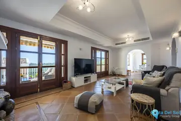 4 bedroom House for Sale in Benahavís-19044