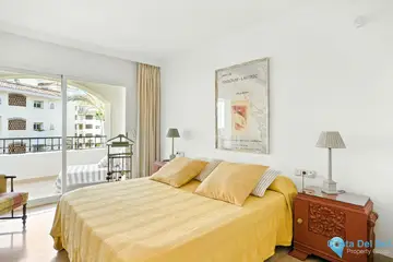 2 bedroom Apartment for Sale in Elviria-19310