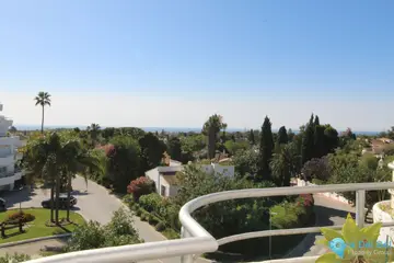 3 bedroom Apartment for Sale in Guadalmina Alta-102906