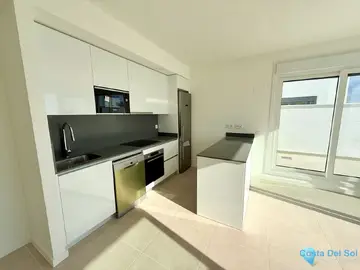 4 bedroom Apartment for Sale in Estepona-19411