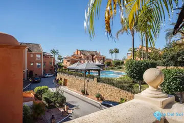 3 bedroom Apartment for Sale in Nueva Andalucía-103006