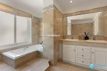3 bedroom Apartment for Sale in Elviria-19598