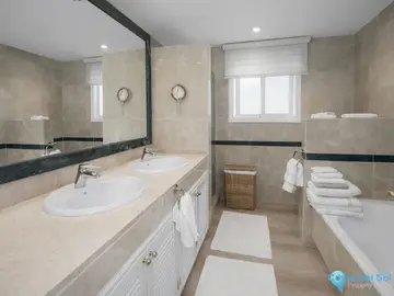 2 bedroom Apartment for Sale in Elviria-19627
