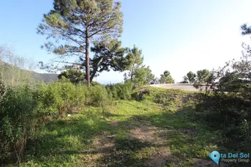 2275m2 Plot for Sale in Benahavís-103044
