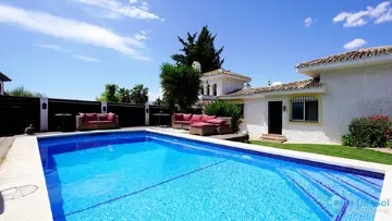 4 bedroom House for Sale in Sierrezuela-103068