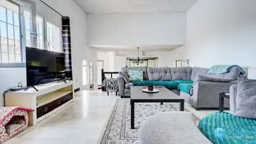 4 bedroom House for Sale in Sierrezuela-103072