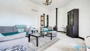 4 bedroom House for Sale in Sierrezuela-103073