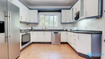 4 bedroom House for Sale in Sierrezuela-103075