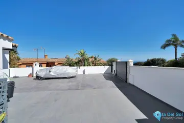 4 bedroom House for Sale in La Alcaidesa-85413
