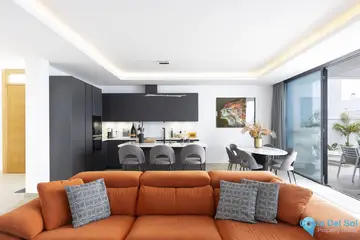 4 bedroom House for Sale in Coín-19970