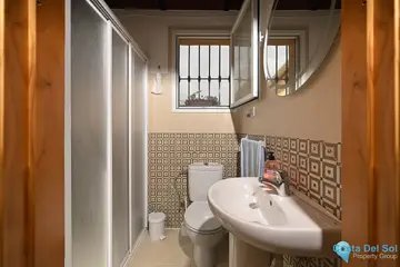 4 bedroom House for Sale in Alhaurín el Grande-20150