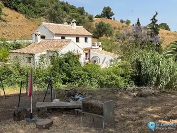 4 bedroom House for Sale in Casares