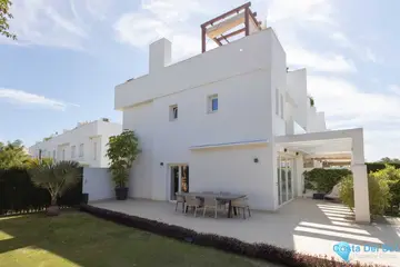 4 bedroom House for Sale in Calahonda-20537