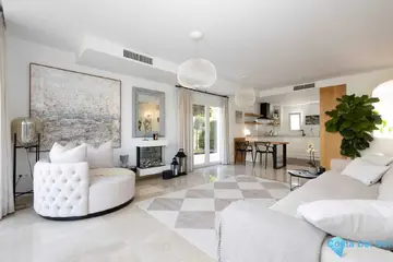 4 bedroom House for Sale in Calahonda-20539