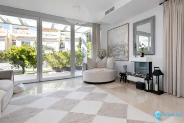 4 bedroom House for Sale in Calahonda-20540