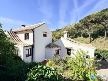 4 bedroom House for Sale in Casares