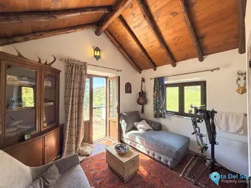 4 bedroom House for Sale in Casares-20577