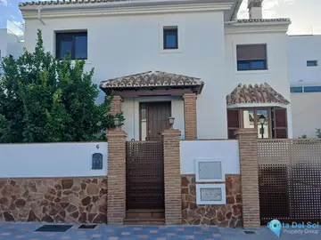 4 bedroom House for Sale in Los Pacos