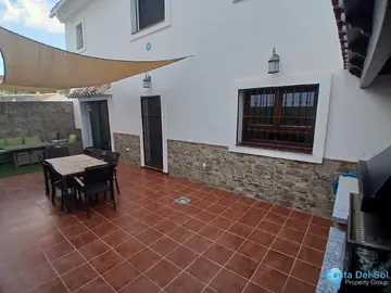 4 bedroom House for Sale in Los Pacos-85807