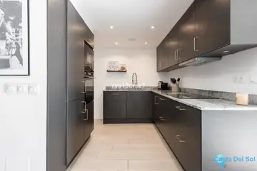 4 bedroom Apartment for Sale in Nueva Andalucía-21596