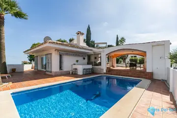 4 bedroom House for Sale in Sierrezuela