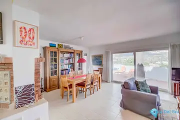 4 bedroom House for Sale in Sierrezuela-86004