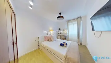 4 bedroom Apartment for Sale in Málaga Centro-21685