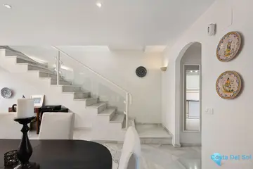 3 bedroom House for Sale in Nueva Andalucía-86023