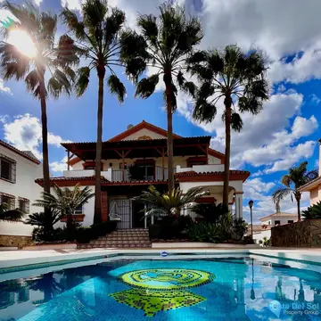 4 bedroom House for Sale in Alhaurín el Grande